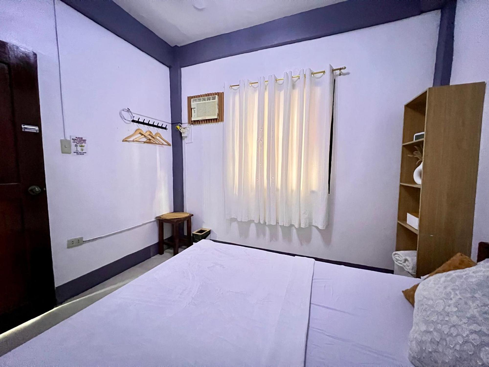 Eighty8 Tourist Inn Корон Экстерьер фото